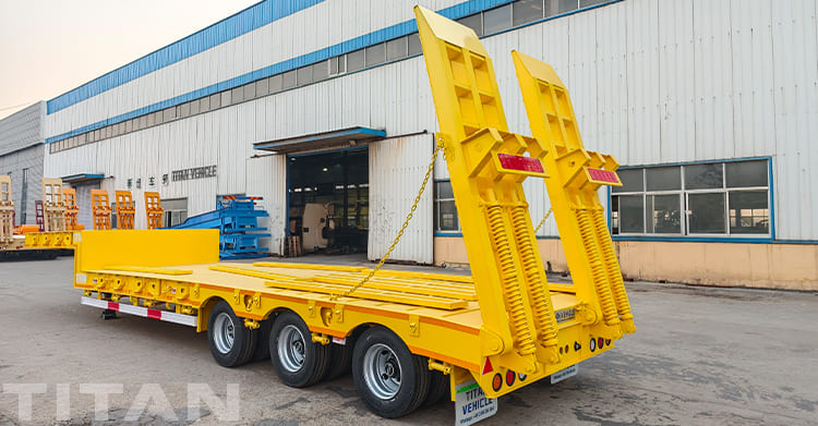 3 Axle Low Bed Trailer Truck for Sale in Uganda